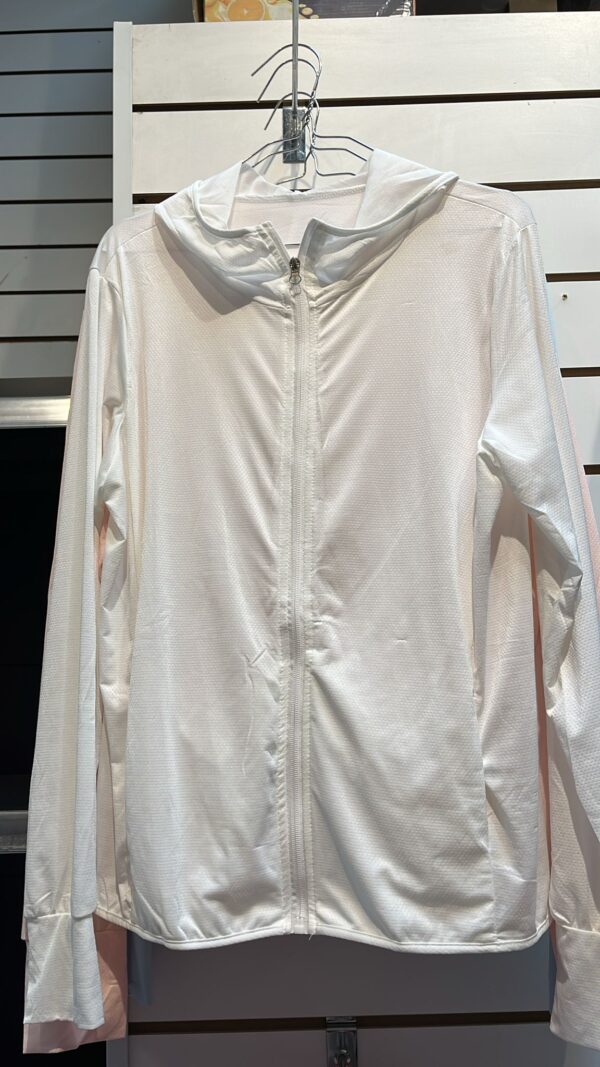 157b58ea-c547-4ab5-a7da-efff3f3c005f Campera deportiva dama